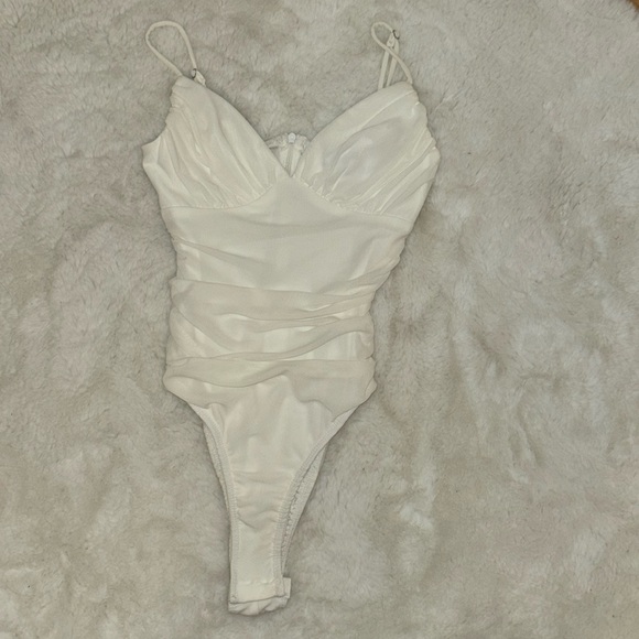 Princess Polly bodysuit - Picture 1 of 6